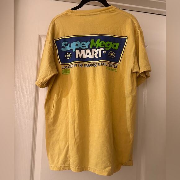 Super Mario Cart yellow super center graphic tee shirt size medium - Picture 2 of 5